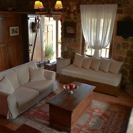 Nymfes Synikia Mesi Trikalon