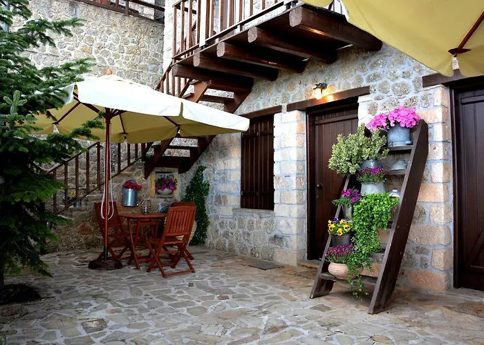 Nymfes Konukevi Synikia Mesi Trikalon